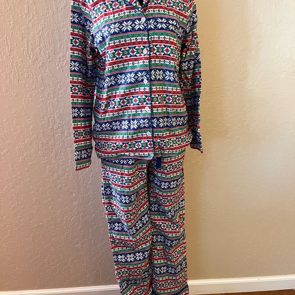 Lands' End Colorful Pattern Pajama Set in Blue, Red,‎ and White